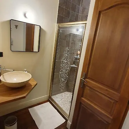 Konukevi Vanille Cafe Chocolat Bagnères-de-Bigorre